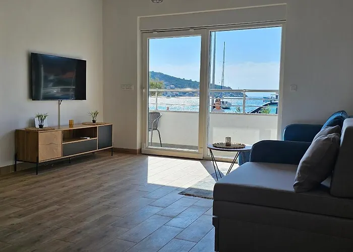 Beachfront Beauty *