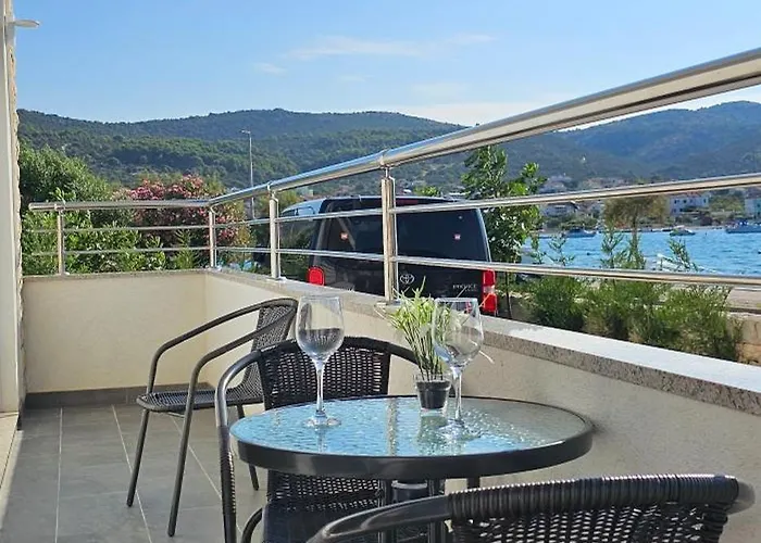 Beachfront Beauty Apartament *