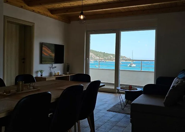 Beachfront Beauty Apartament *