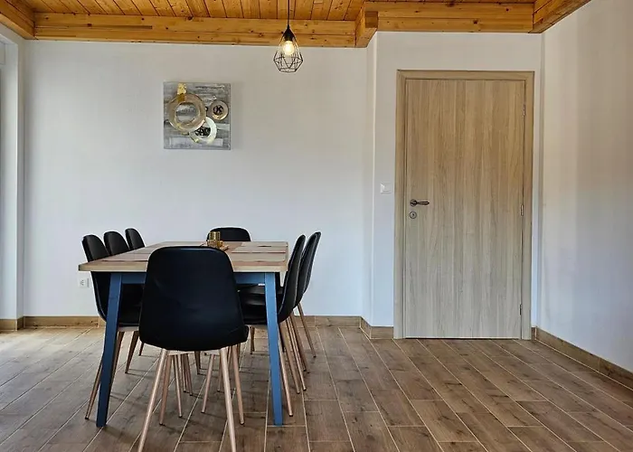 Beachfront Beauty Apartament