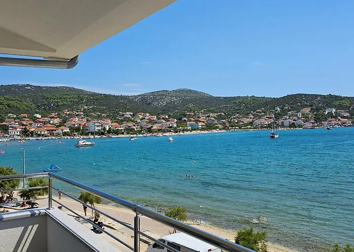 Beachfront Beauty * Vinišće