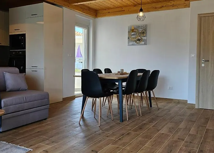 Beachfront Beauty Apartament *