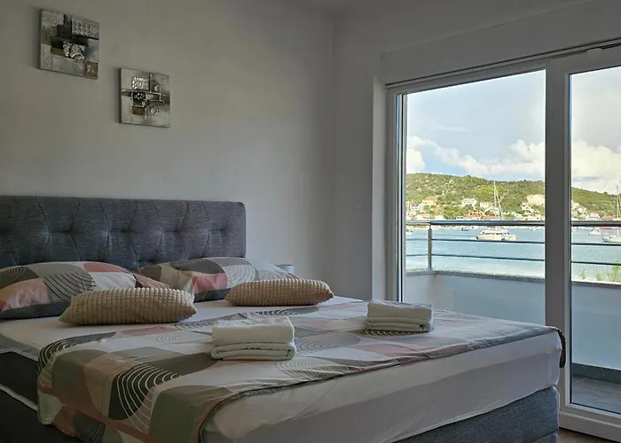 Beachfront Beauty Vinišće