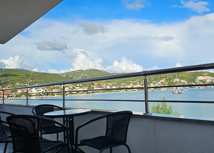 Beachfront Beauty Apartament *