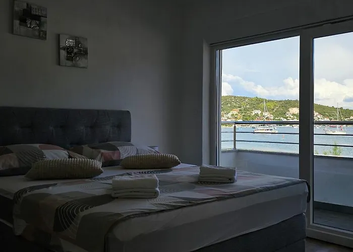 Beachfront Beauty *