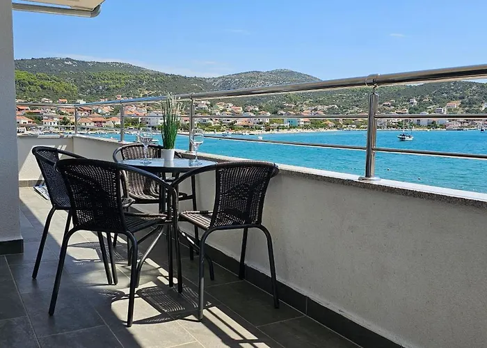 Beachfront Beauty Vinišće