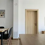 Beachfront Beauty Apartament