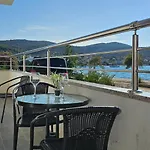 Apartament Beachfront Beauty Vinišće