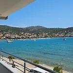 Beachfront Beauty * Vinišće