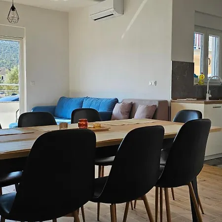 Beachfront Beauty * Vinišće