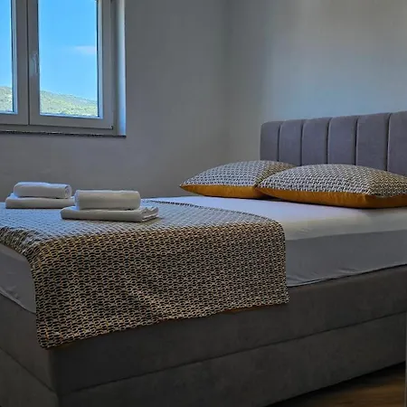 Beachfront Beauty 아파트 Vinišće