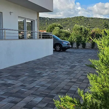 Beachfront Beauty 公寓 Vinišće