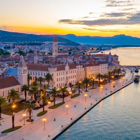 Beachfront Beauty * Vinišće